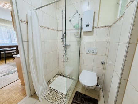 Kompakte Eigentumswohnung mit Loggia – ideal als Anlage, Mitarbeiter- oder Zweitwohnung