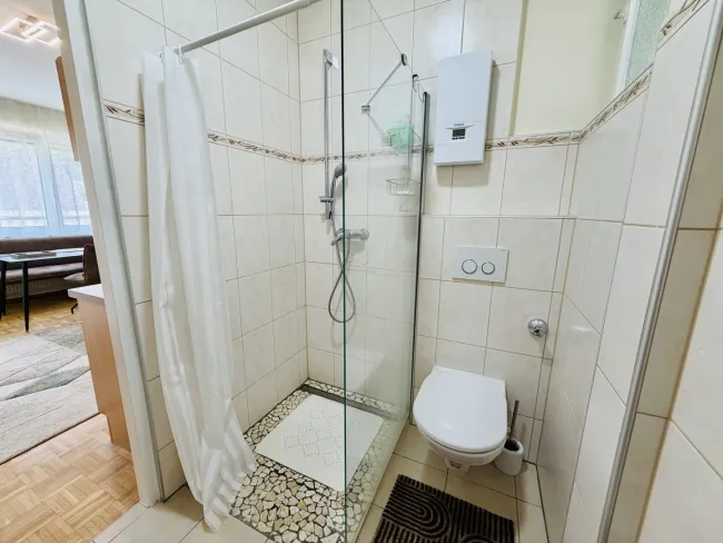 Kompakte Eigentumswohnung mit Loggia – ideal als Anlage, Mitarbeiter- oder Zweitwohnung - Bild