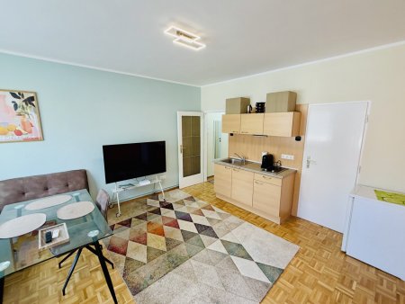 Kompakte Eigentumswohnung mit Loggia – ideal als Anlage, Mitarbeiter- oder Zweitwohnung