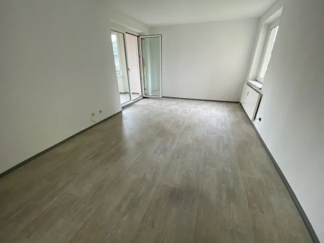 Eigentumswohnung statt Sparbuch! Befristet vermietete 2 Zimmer Eigentumswohnungswohnung mit ca. 6% Rohertragsrendite - Titelbild