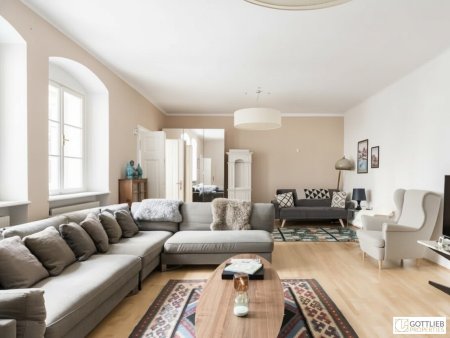 Bestlage nahe Stephansplatz! Elegantes 2,5-Zimmer-Stilaltbau-Apartment in Renaissance-Gebäude in Stockwerks- und Hofruhelage