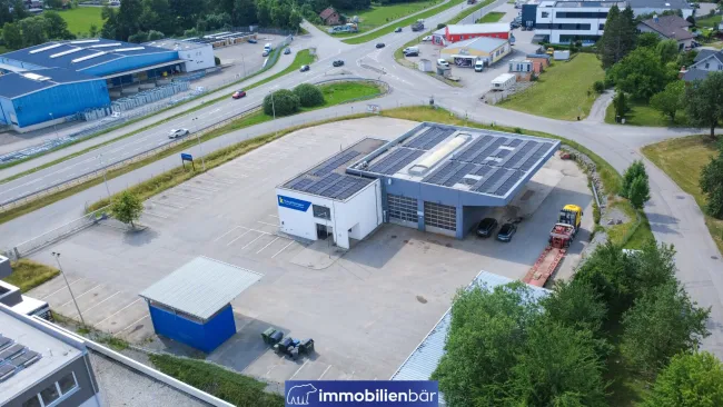 Premium Gewerbestandort bei Ried im Innkreis, maximale Sichtbarkeit inklusive - mit Büro, Werkstätte, Waschhalle, Tankstelle und riesigen Freiflächen - Titelbild