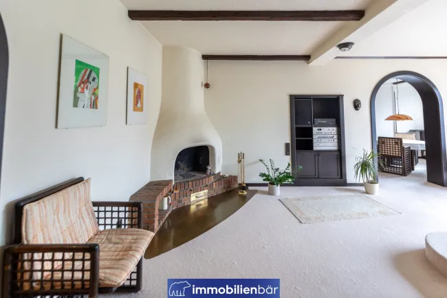 Stilvolle, edle 3-4 Zimmerwohnung im obersten Stock - Lift, Kamin, Loggia, Tiefgarage, großer Kellerraum - Bild