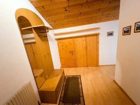 3-Zimmer-Dachgeschosswohnung mit Balkon im Zentrum von Axams