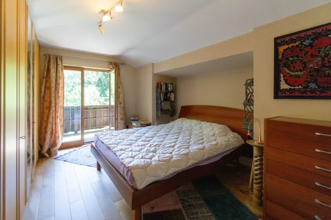 Zimmer 2 mit Zugang auf den Südbalkon