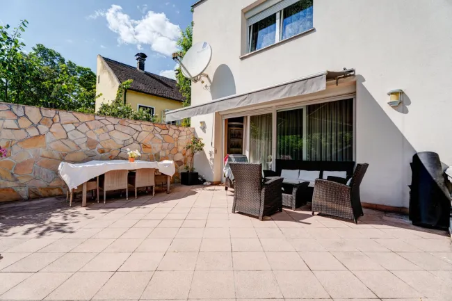 Erdgeschoß - Terrasse