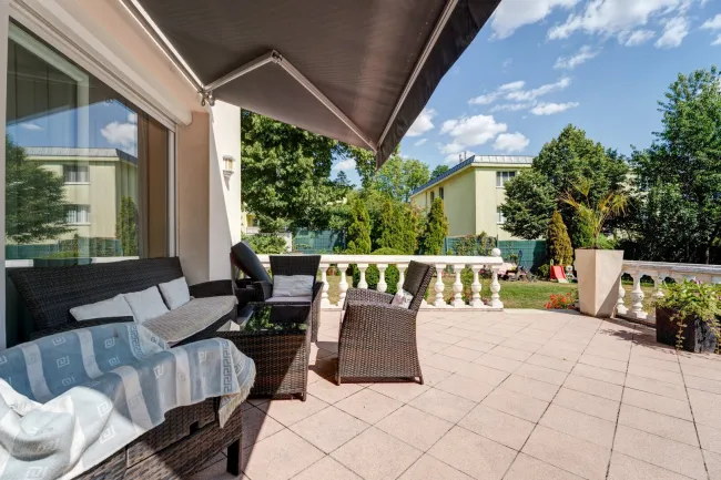 Erdgeschoß - Terrasse