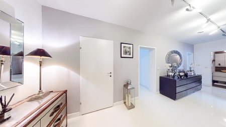 HOCHWERTIGE 4-ZIMMER-EIGENTUMSWOHNUNG MIT BALKON UND GARAGENSTELLPLATZ IM HERZEN MARGARETENS