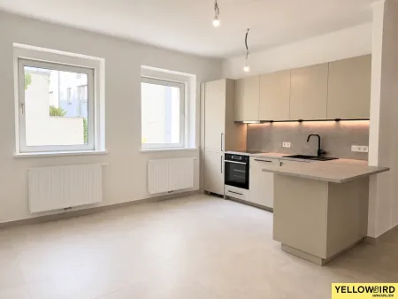 Hochwertig sanierte 3-Zimmer-Neubauwohnung in absoluter Ruhelage nahe Klinik Landstraße