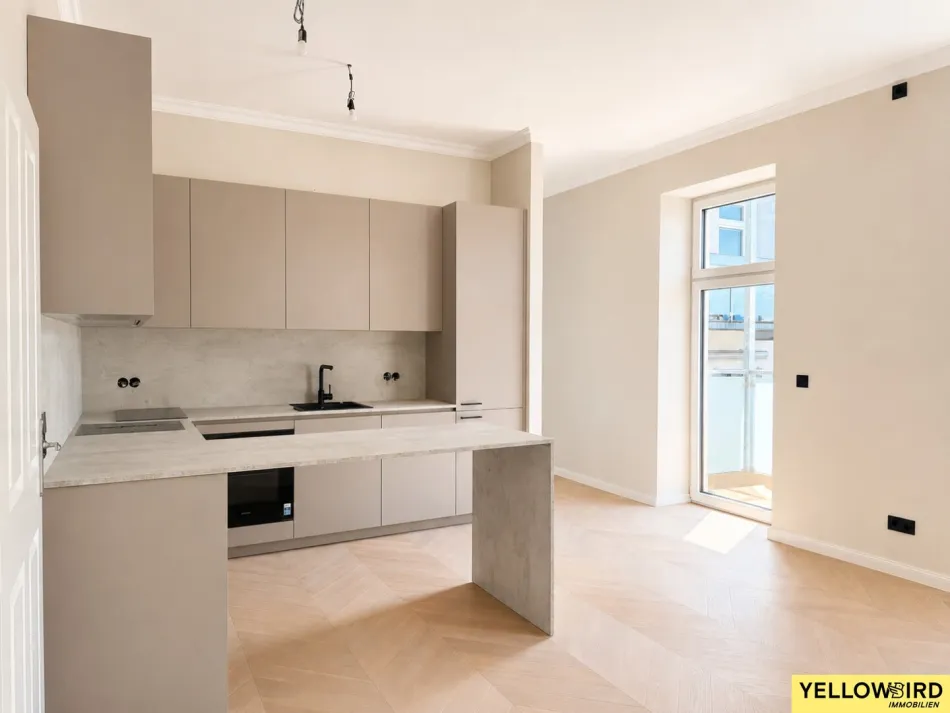 ERSTBEZUG I BALKON I TISCHLERKÜCHE I LIFT im Halbstock - Titelbild