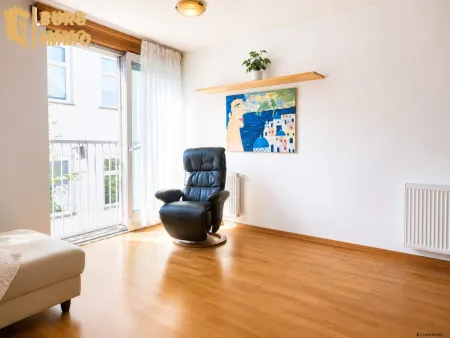 Licht, Raum und Wiener Lebensgefühl – großzügige 4-Zimmer-Wohnung mit ca. 94 m² in zentraler Lage von Mariahilf