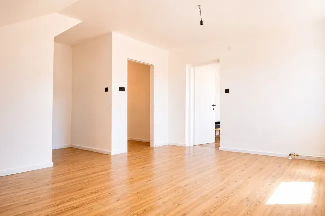 Kompakt wohnen, zentral leben – Dachgeschosswohnung mit Ausblick - Titelbild