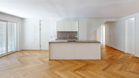 Historischer Charme trifft moderne Energieeffizienz: Altbau DG mit Wärmepumpe und PV!