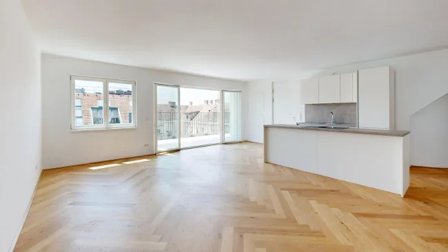 Historischer Charme trifft moderne Energieeffizienz: Altbau DG mit Wärmepumpe und PV! - Titelbild