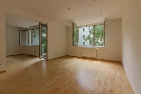 Erstbezug nach Sanierung: Fernblick mit Loggia & Garage