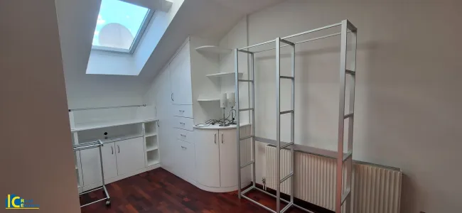 Schlafzimmer mit Einbauschränken