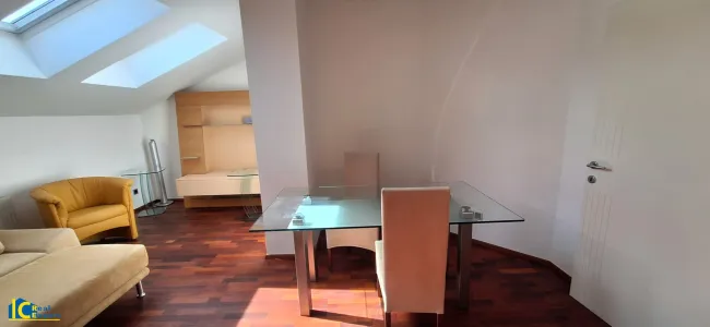 Wohnzimmer mit Essbereich