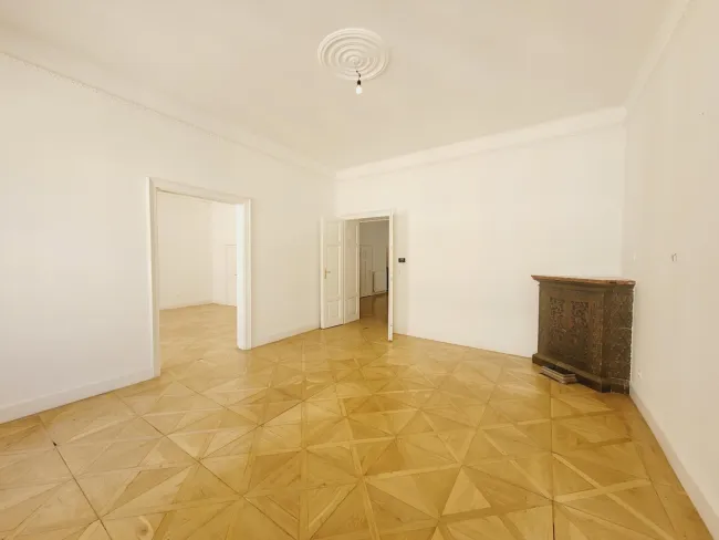 Fichtegasse: klimatisierte 3-Zimmer Wohnung in schönem Stilaltbau - Bild