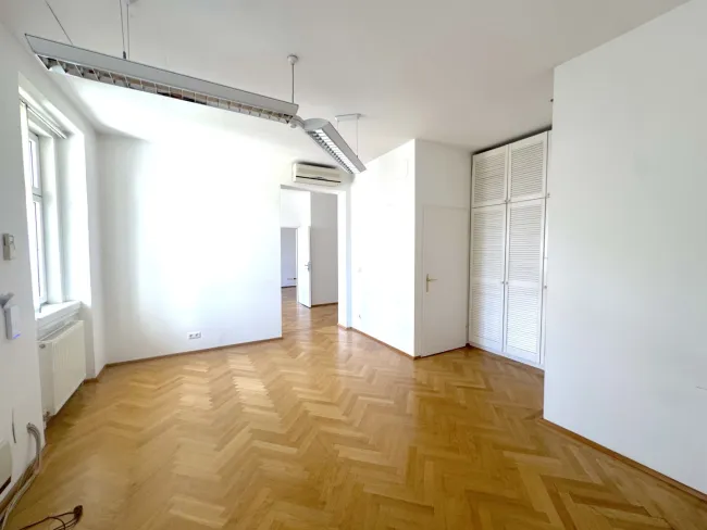 BÜRO/PRAXIS IN TOPLAGE - BEIM STADTPARK - Bild