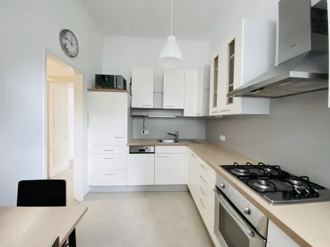 CHARMANTE ALTBAUWOHNUNG IN RENOVIERTEM JAHRHUNDERTWENDEHAUS - NÄHE U3 - Bild