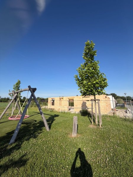 Exklusiver Bungalow am Neufelder See – ca. 100 m² Wohnfläche mit Garten und Seezugang