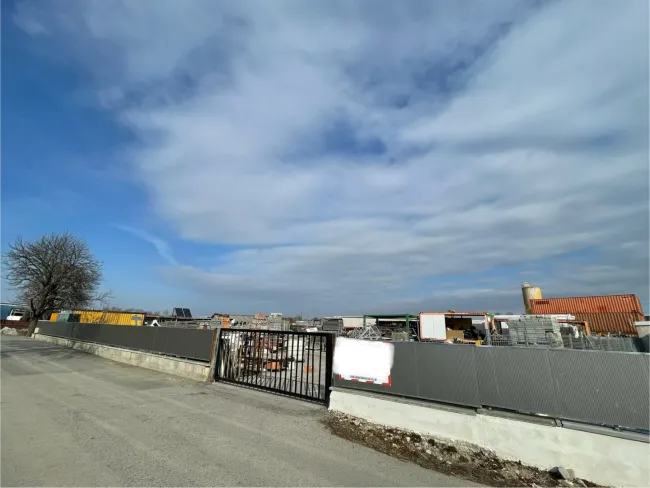 Vielseitig nutzbarer Lager- und Stellplatz ca. 800m² auf Industrieareal zu vermieten (FS Platz) - Titelbild