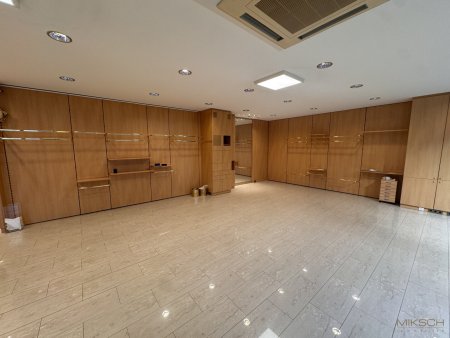 Modernes Geschäftslokal in Graz I Innere Stadt I 143,13m² I Geschäftsräume mit Vorraum