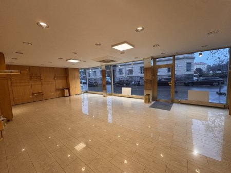 Modernes Geschäftslokal in Graz I Innere Stadt I 143,13m² I Geschäftsräume mit Vorraum