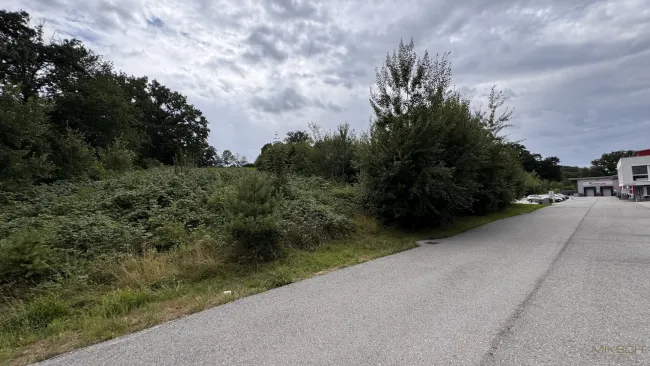 Top-Betriebsgrundstück mit ca. 10.500 m² direkt an der A1 Autobahnabfahrt Altlengbach - Bild