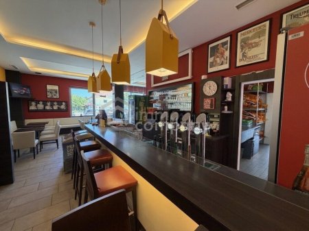 Restaurant mit Gastgarten in sehr frequentierter Lage