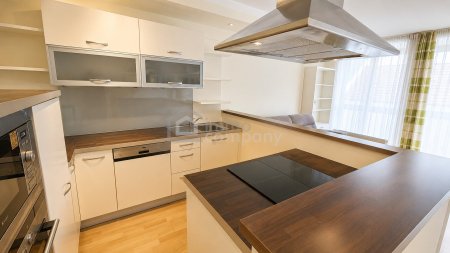 Lässige 3-Zimmer-Wohnung mit 2x Wintergarten auf 2 Stockwerken zu vermieten!