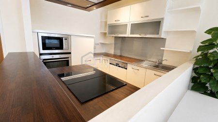 Lässige 3-Zimmer-Wohnung mit 2x Wintergarten auf 2 Stockwerken zu vermieten!