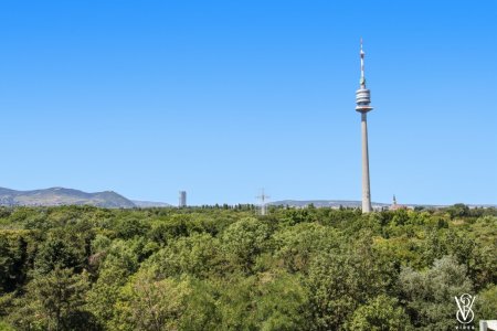 Am Donaupark: Helle 3-/4-Zimmer-Wohnung mit Fernblick, alles fußläufig erreichbar