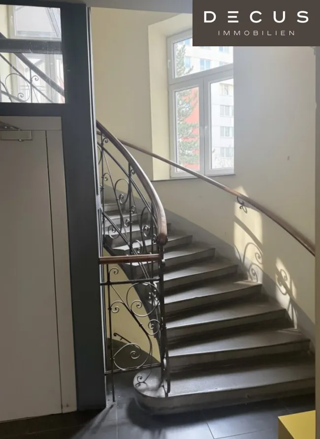 Elegante ruhige Dachgeschoßwohnung 2 Etagen/2 Terrassen | Fernblick | Ruhelage - Bild