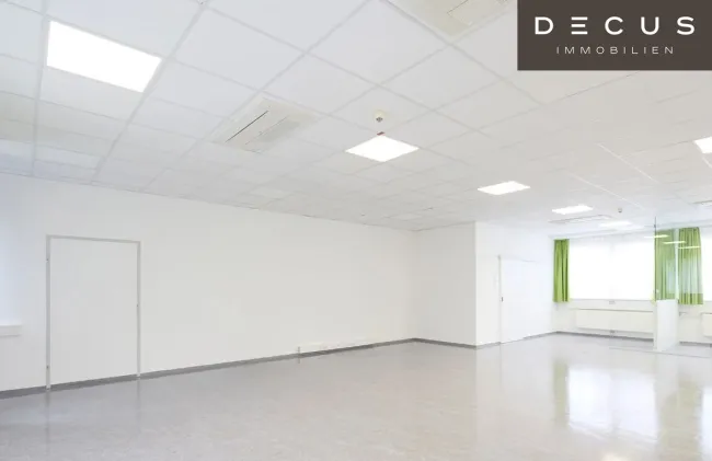 | BIZ St. Pölten - Kleinbüros | BUSINESS und INNOVATIONSZENTRUM | E-Ladestationen vor Ort - Bild