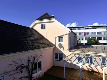 Vielseitige Gewerbeimmobilie mit Wohnung in stark frequentierter Lage!