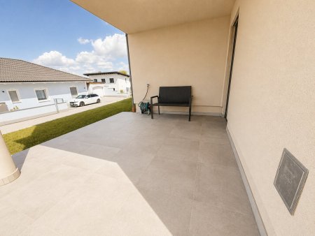 Moderne Wohnung mit großzügiger Terrasse 🏡