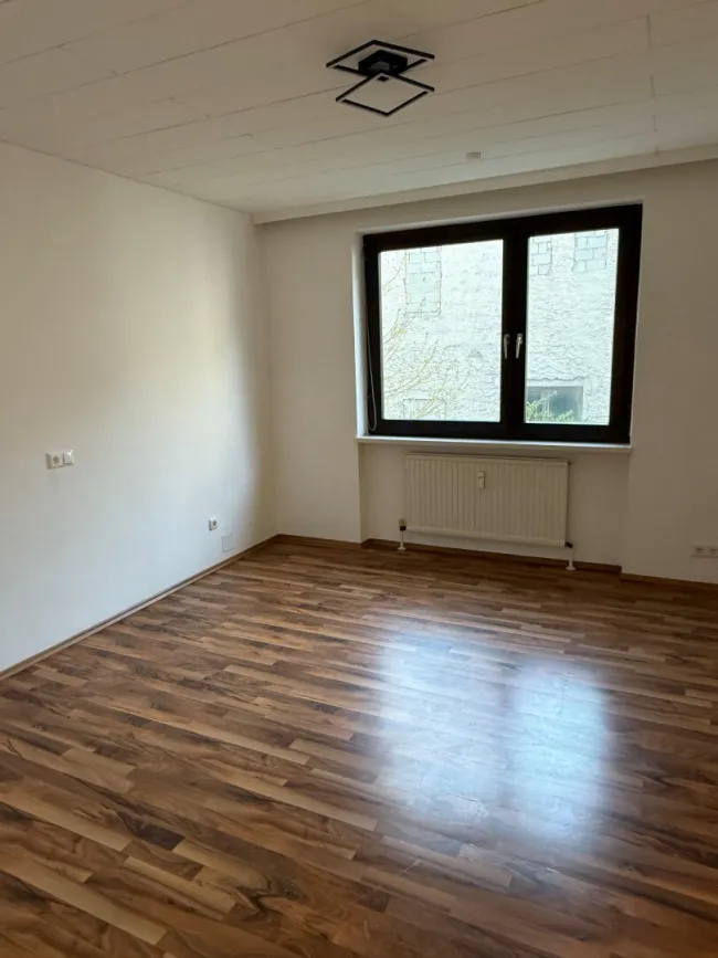 NEUER PREIS ! Helle 2-Zimmer-Wohnung mit Balkon in Bludenz für INVESTOREN - Bild