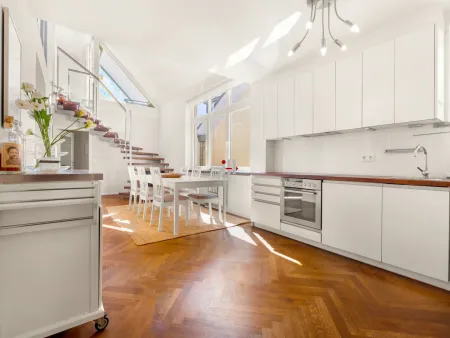 Exklusive 5-Zi Dachgeschosswohnung mit Terrasse & 2 Bädern im 1020 Wien – neuwertig!