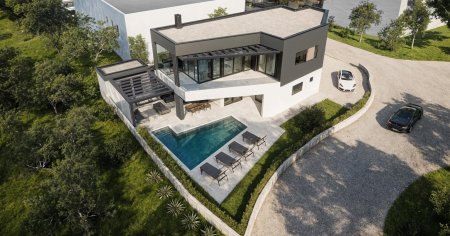 MODERNA IMMO | NEW LIVING präsentiert Exklusive Designer-Villa mit unverbaubarem Meerblick