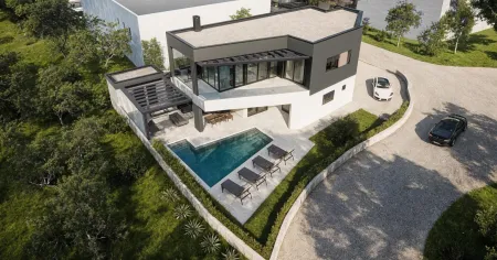 MODERNA IMMO | NEW LIVING präsentiert Exklusive Designer-Villa mit unverbaubarem Meerblick