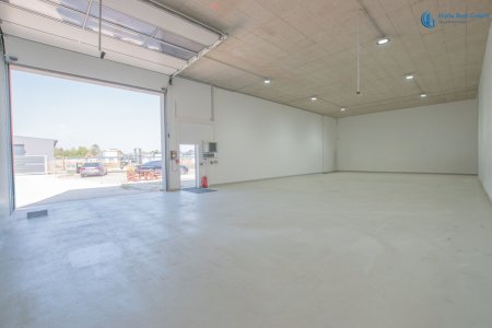 Wieder verfügbar: Vielseitig Nutzbare Lagerhalle in Ebreichsdorf (Unterwaltersdorf - 2442)