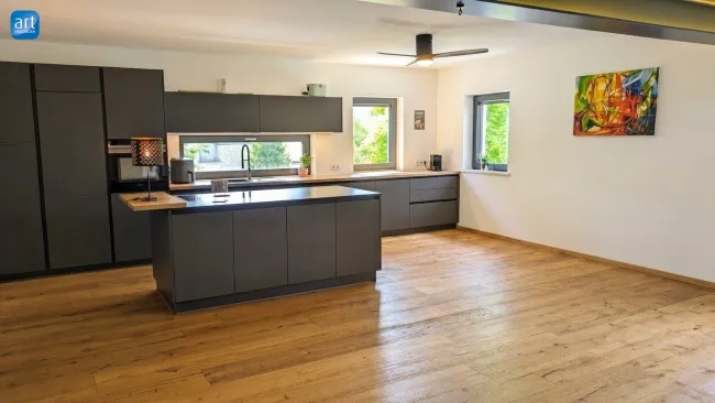 Neuwertiges Traumhaus in St. Wolfgang: 5 Zimmer, Garten, Garage, top Ausstattung zum Kauf! - Titelbild