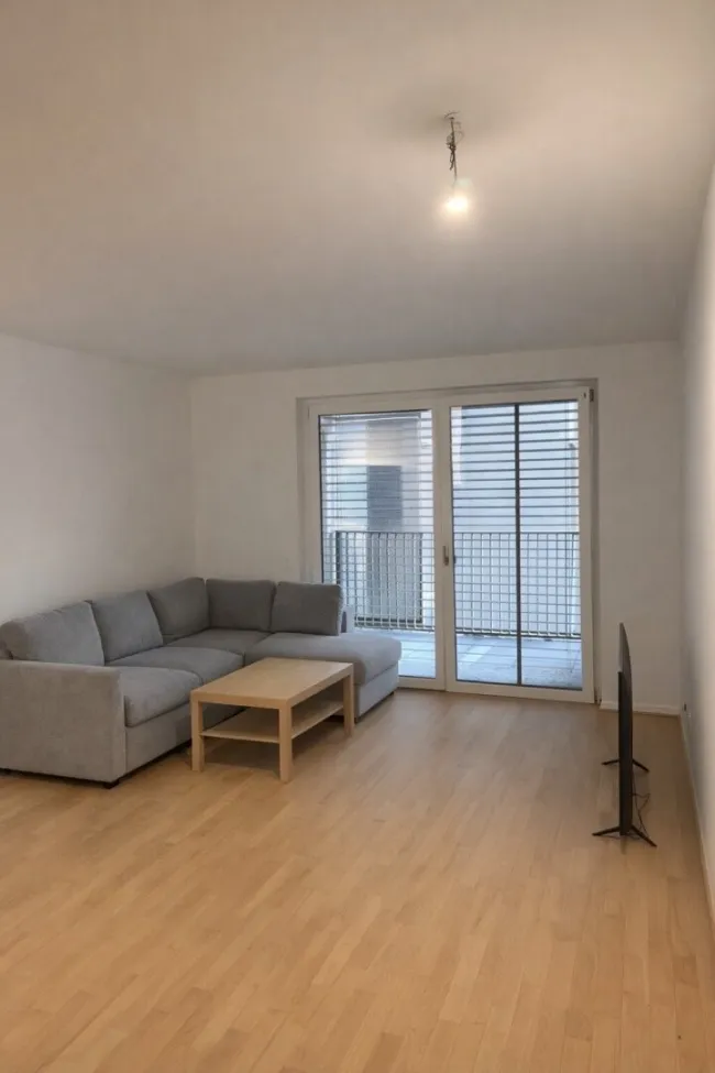 Traumhafte 2,5 Zimmer Wohnung mit Blick in den Innenhof - Bild