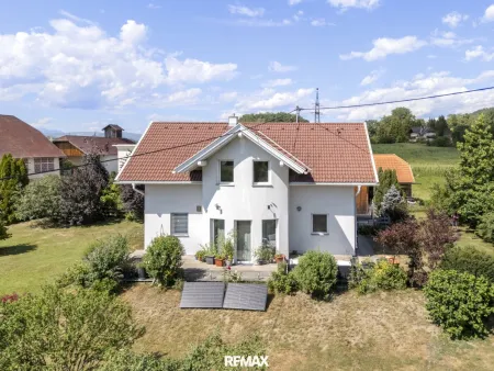 Geräumiges Einfamilienhaus mit großem Garten in sonniger Lage in der Gemeinde Maria Saal