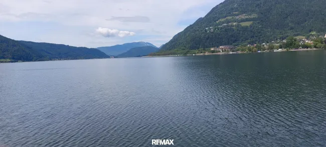 Blick über den Ossiacher See