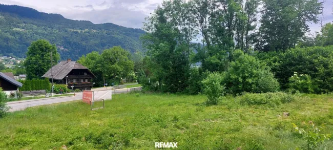 Grundstück vom Westen aus gesehen