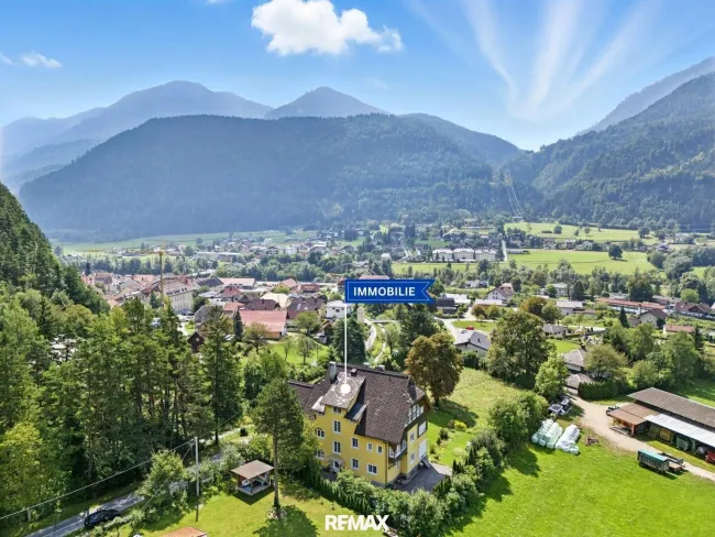 Die Villa von Südost_Luftaufnahme