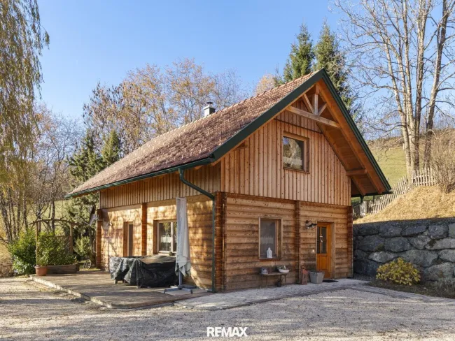Gemütliches Holzhaus