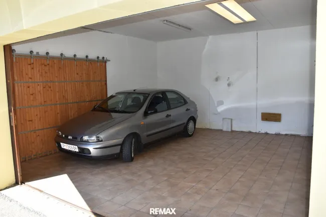 große Garage